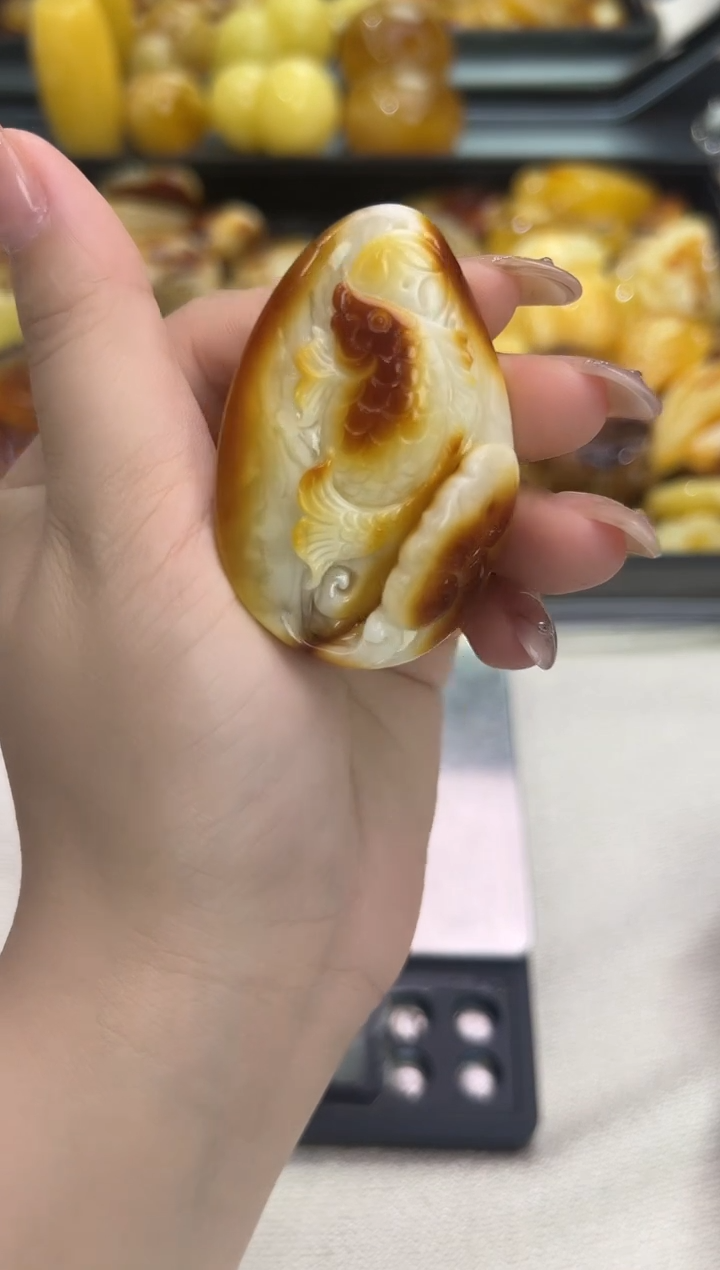 裸石琥珀未镶嵌琥珀蜜蜡吊坠
