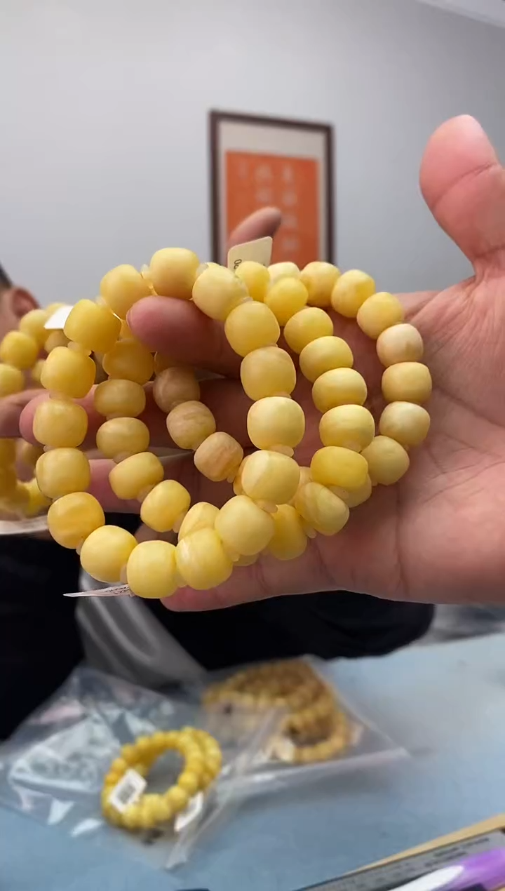 琥珀未镶嵌珠宝奇石假一罚十，永久原价包退多样性发一件019