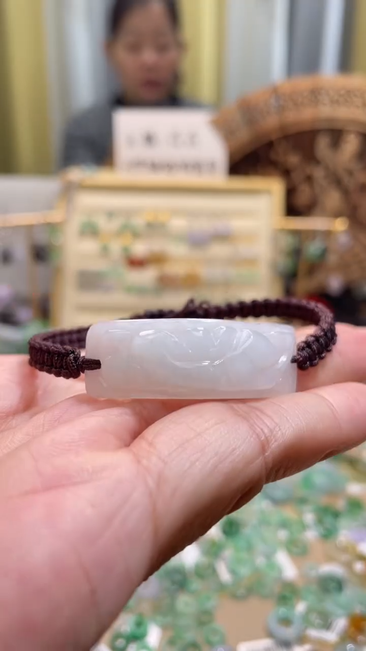 颈饰未镶嵌翡翠手牌