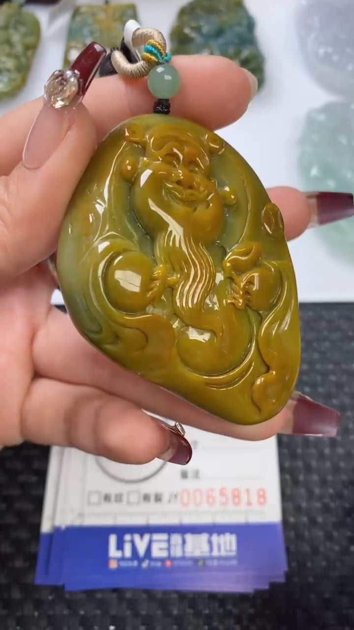 【闪购商品】翡翠颈饰未镶嵌111111111111111
