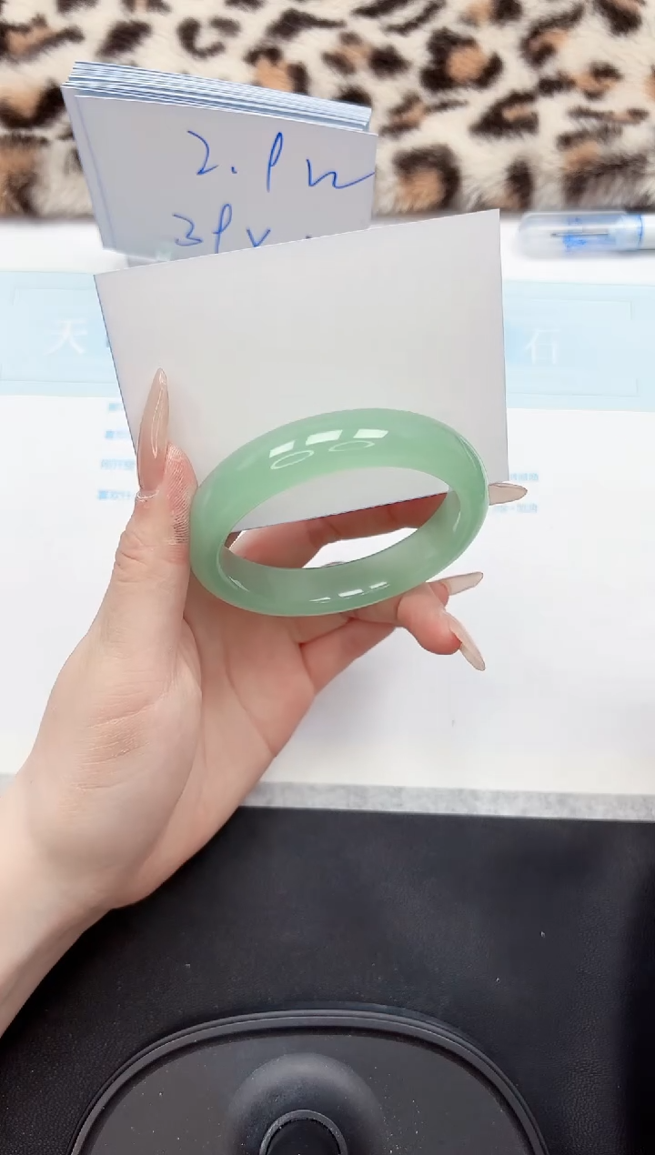 【闪购商品】石英质玉手镯未镶嵌360-60