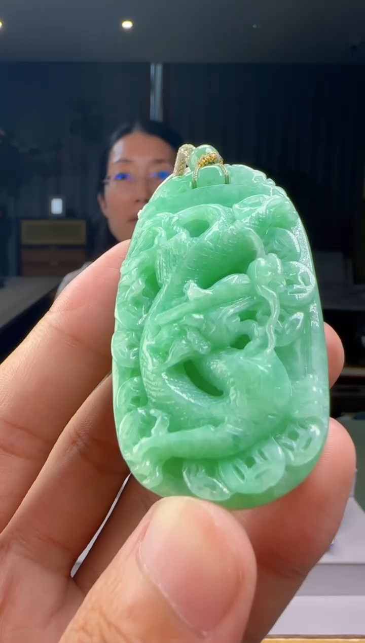 翡翠未镶嵌颈饰DR@@WS1WX39856