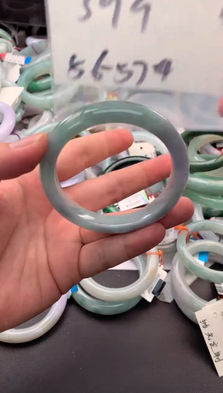 【闪购商品】定制翡翠未镶嵌毛货需精细抛光+多人