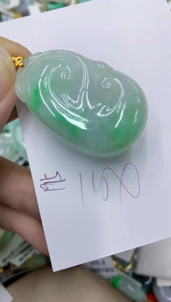 颈饰18K金镶嵌翡翠11111111111