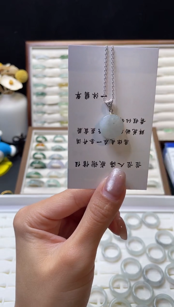 【闪购商品】翡翠颈饰银S925镶嵌翡翠