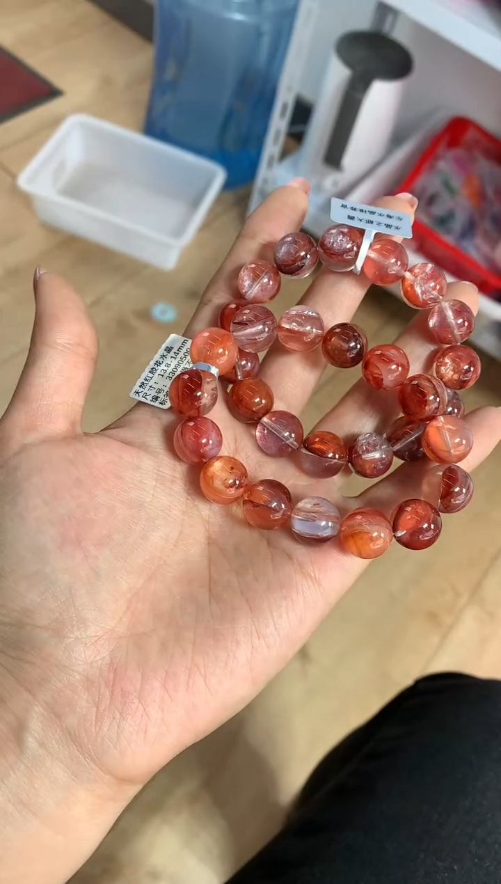 【闪购商品】水晶手链未镶嵌14mm左右红胶花手链多样性发其一