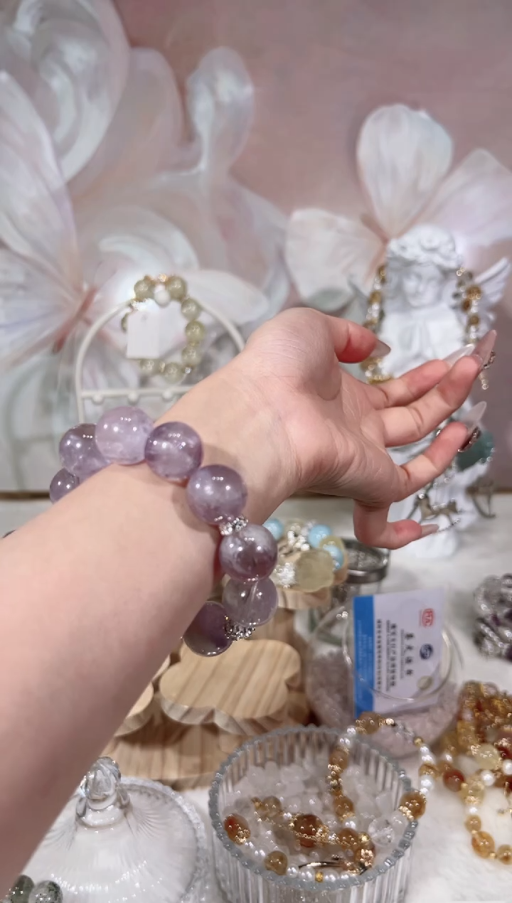 【闪购商品】水晶手链未镶嵌天然水晶多样性发货发其一