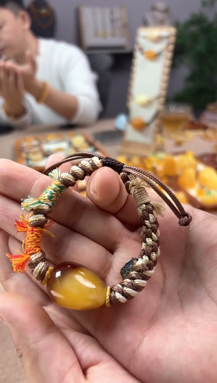 【闪购商品】蜜蜡裸石未镶嵌手绳