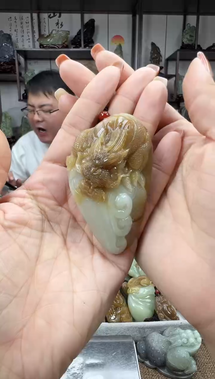 未镶嵌和田玉把件1