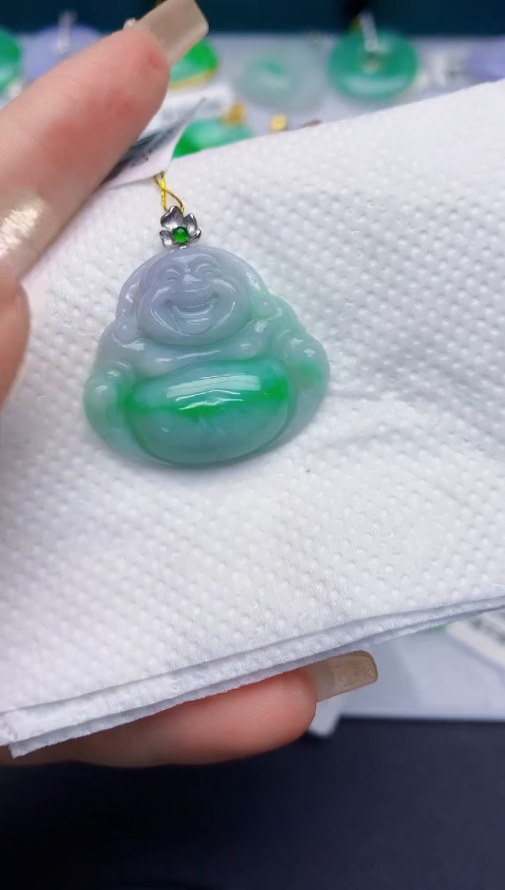 颈饰18K金镶嵌翡翠缅甸天然翡翠A货