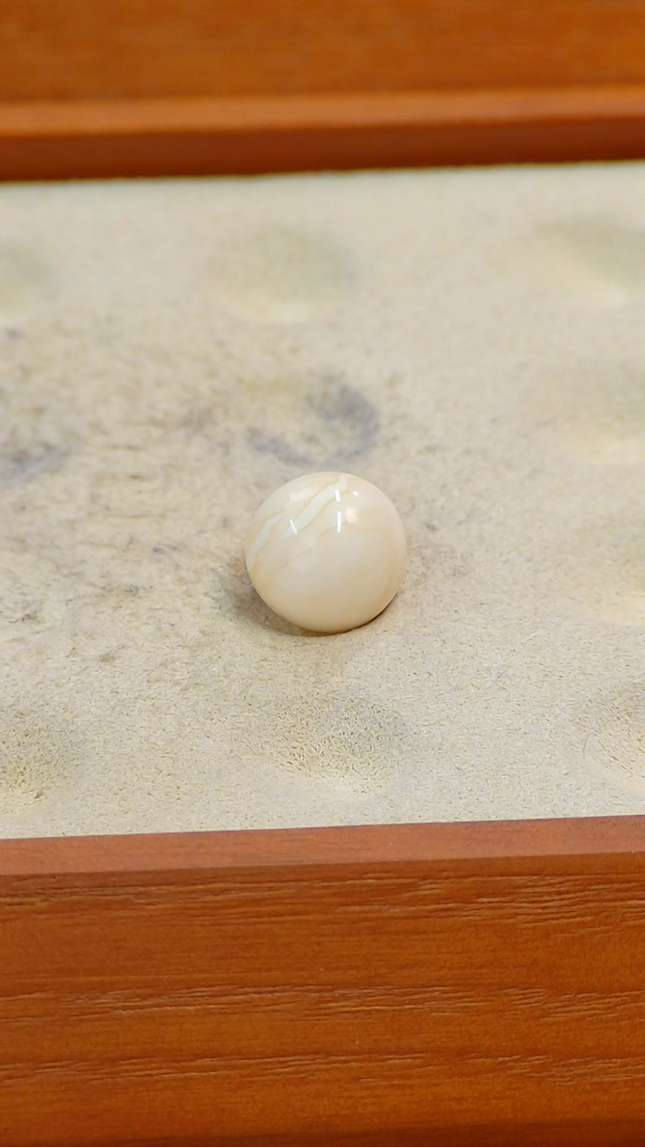 【闪购商品】蜜蜡裸石未镶嵌俄料11.1M0.755克