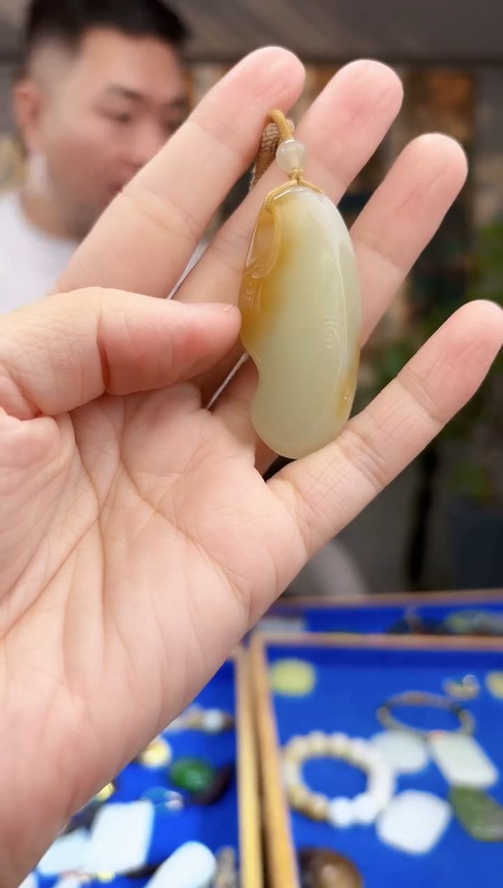 未镶嵌和田玉挂件拍一发一