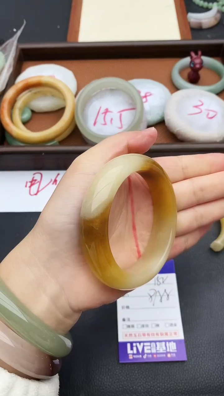 未镶嵌手镯石英质玉182+57/58