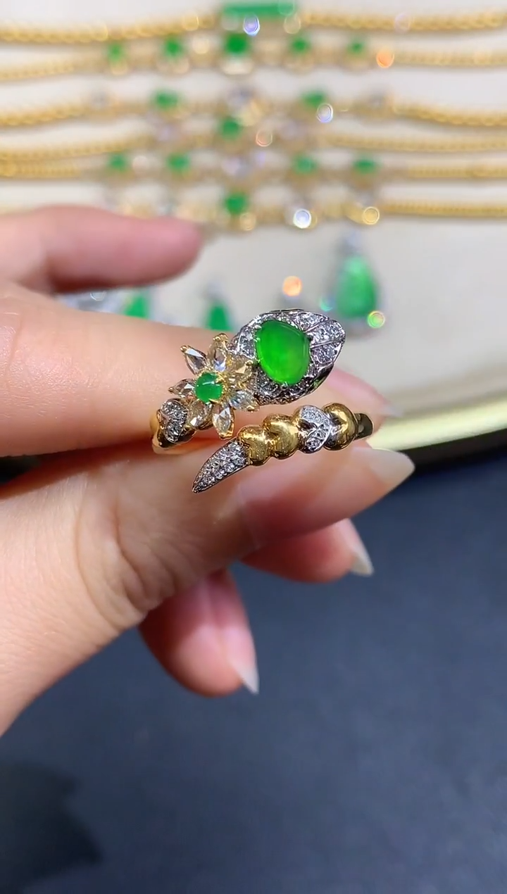 18K金镶嵌戒指翡翠戒指|5980多样性发其一