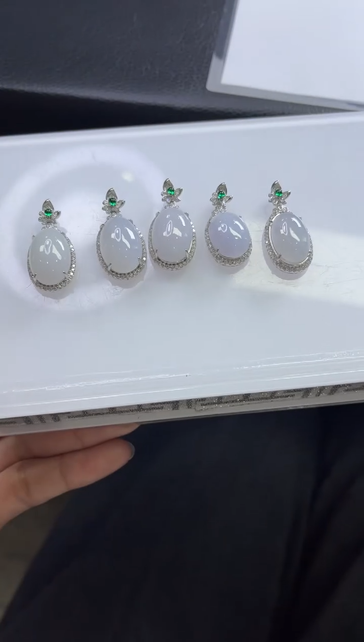 【闪购商品】翡翠颈饰银S925镶嵌B44多样性发一件/配绳子