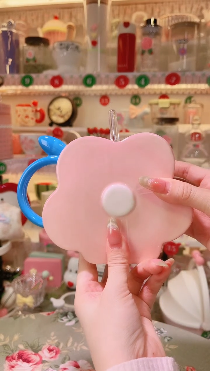 【闪购商品】摆件花朵吸管杯品质好，发货快，放心拍