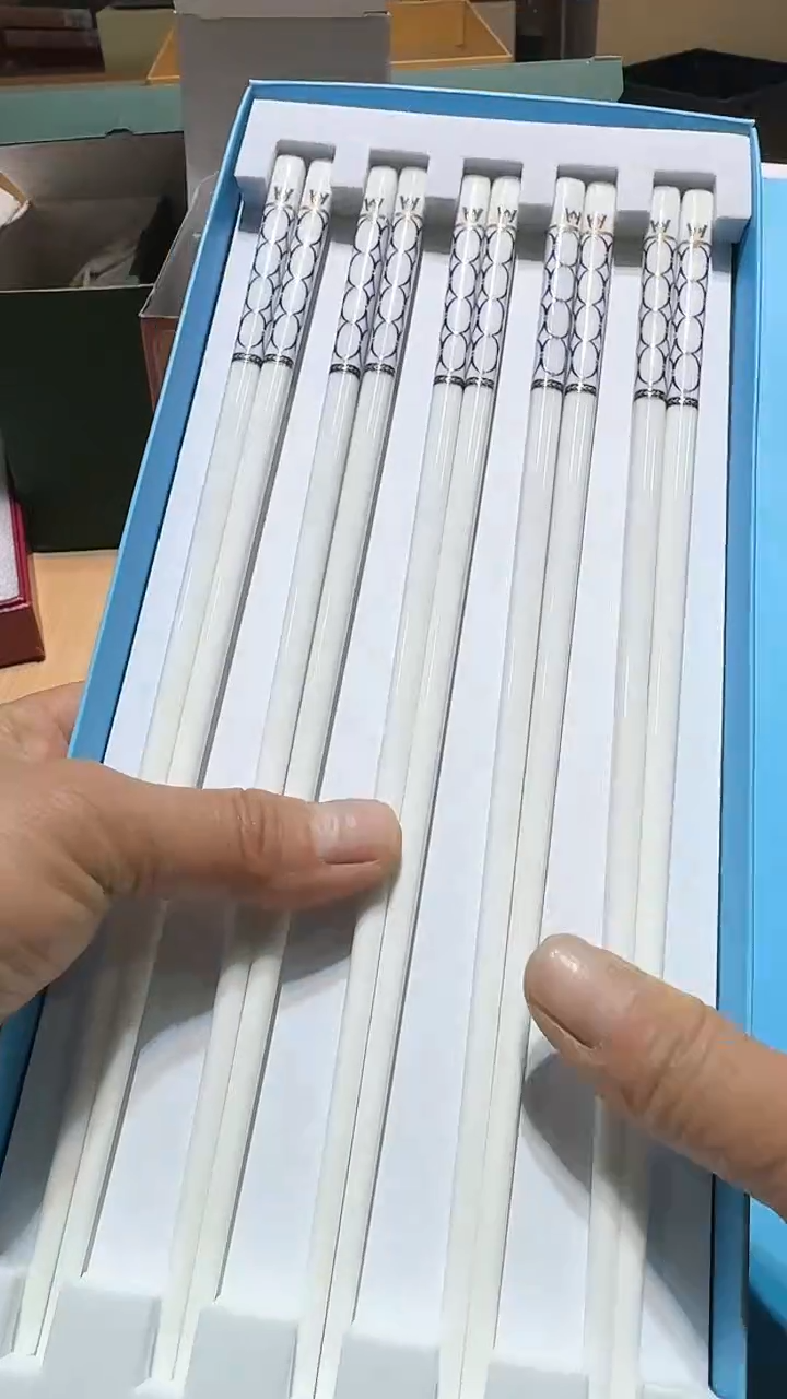 【闪购商品】瓷片锅碗瓢盆一件不剩