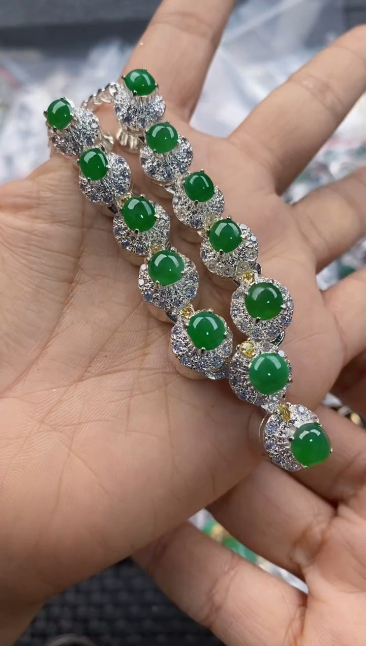 未镶嵌戒指翡翠L***娜888      8