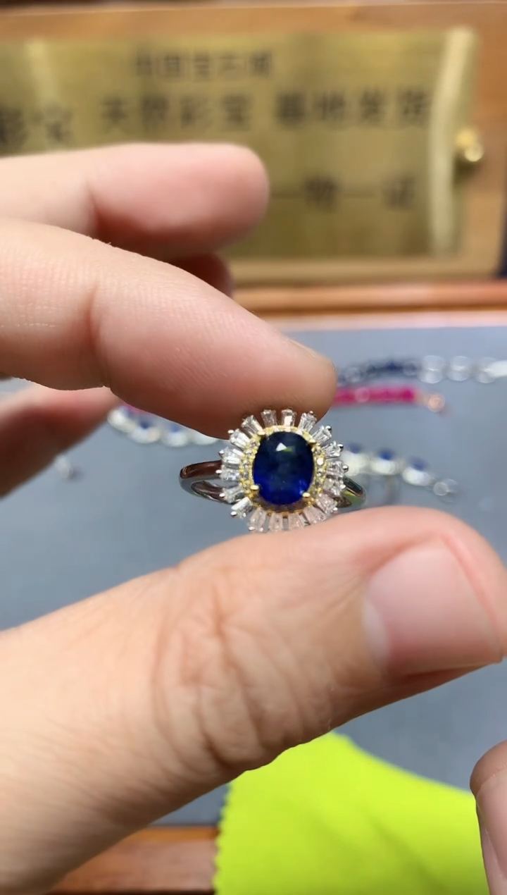 【闪购商品】蓝宝石戒指银S925镶嵌........
