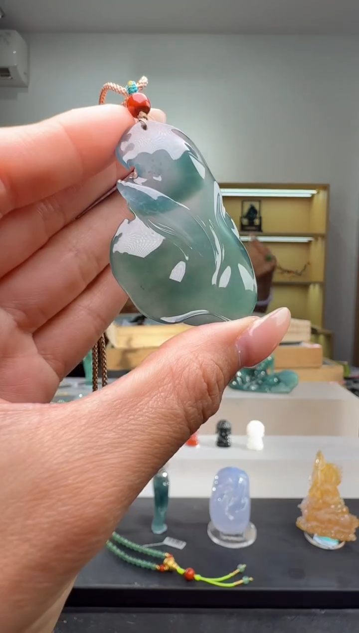 吊坠(不含链)未镶嵌翡翠形意