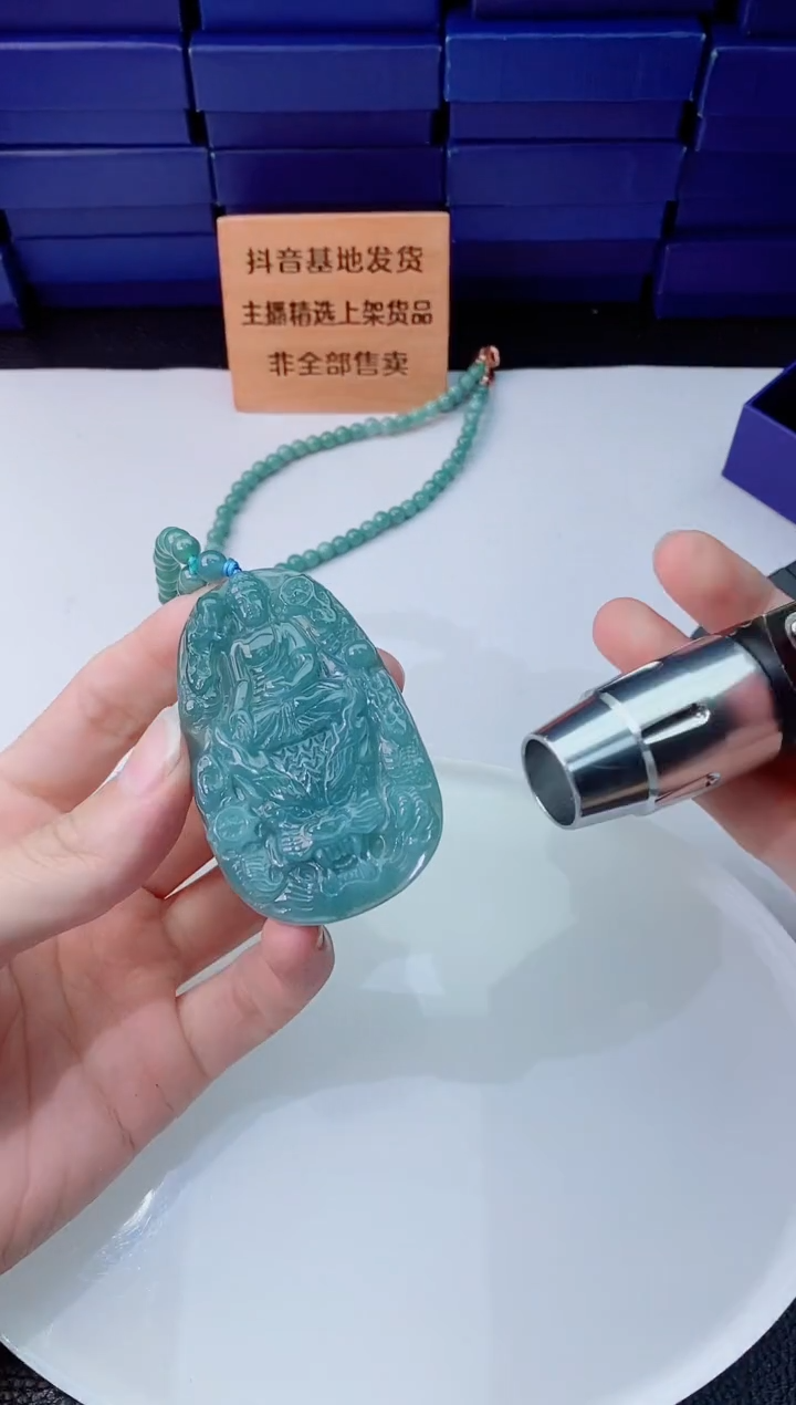 翡翠未镶嵌颈饰1111111111