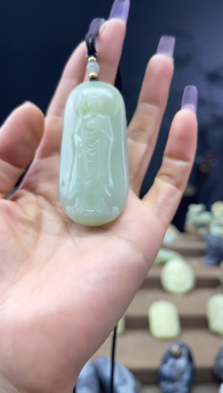 颈饰未镶嵌和田玉1