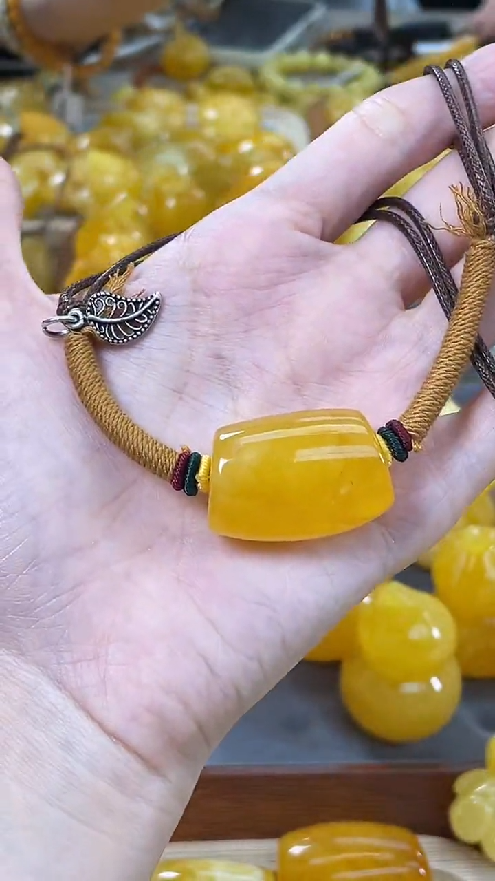 裸石琥珀未镶嵌ღ****Ёj108