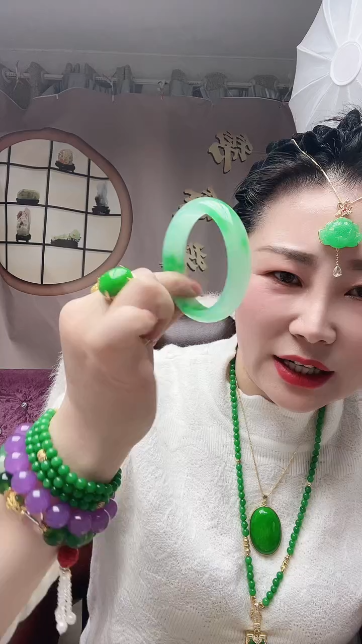 【闪购商品】翡翠手镯未镶嵌60圈口