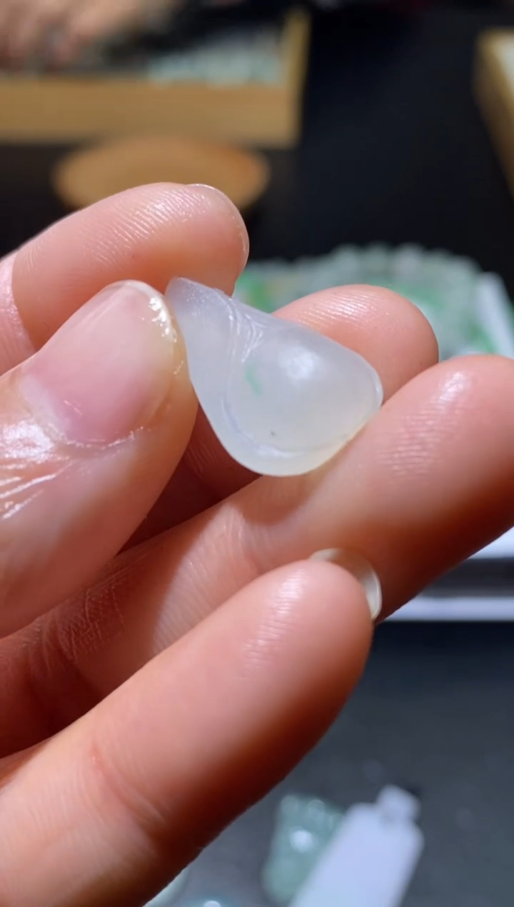 【闪购商品】定制翡翠未镶嵌翡翠毛货~多样性发货一个
