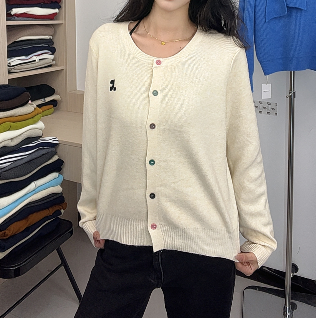 圆领长袖千金风马针织女毛针织衫短款时尚百搭气质