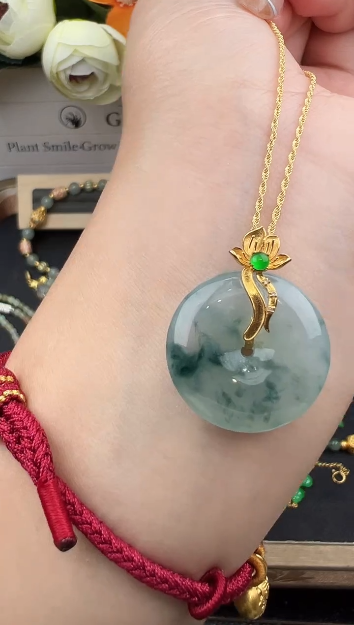 套链18K金镶嵌翡翠勿拍