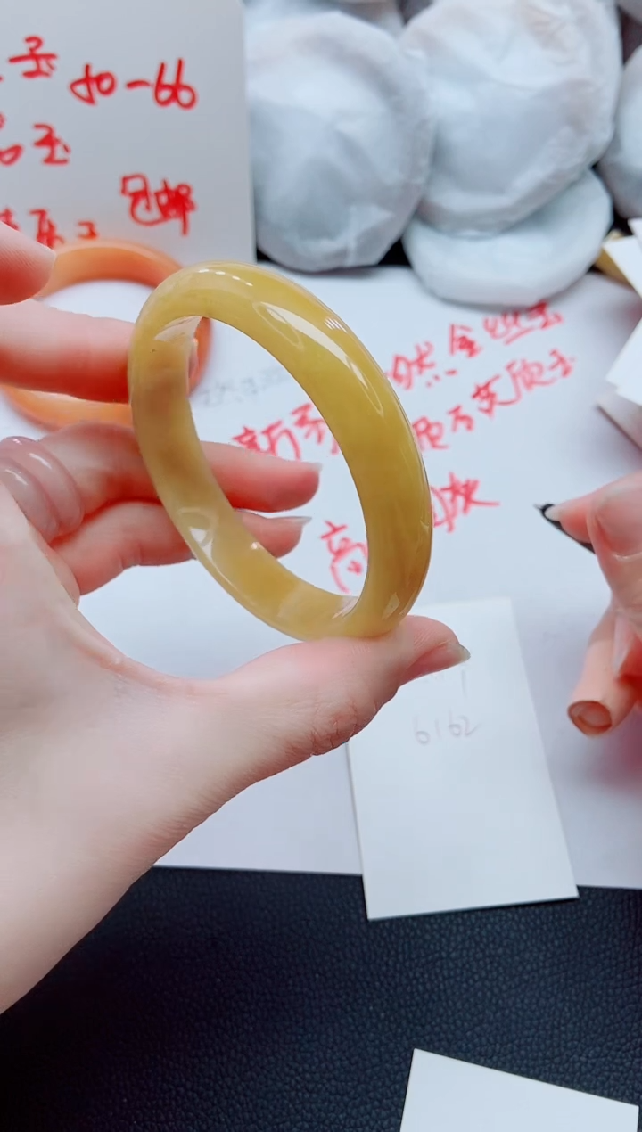 【闪购商品】石英质玉手镯未镶嵌K299-61-62