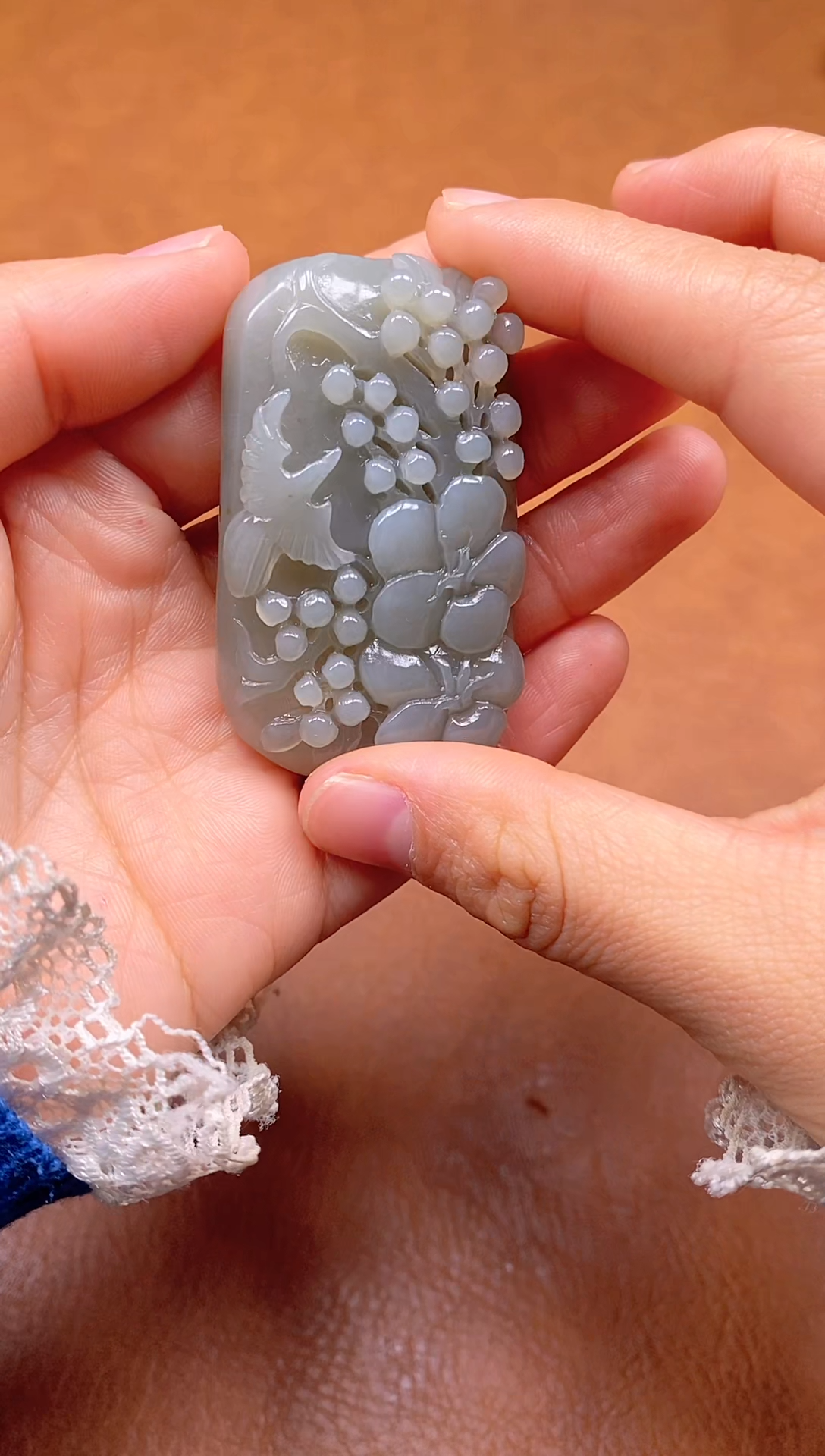 颈饰未镶嵌和田玉喜上眉梢