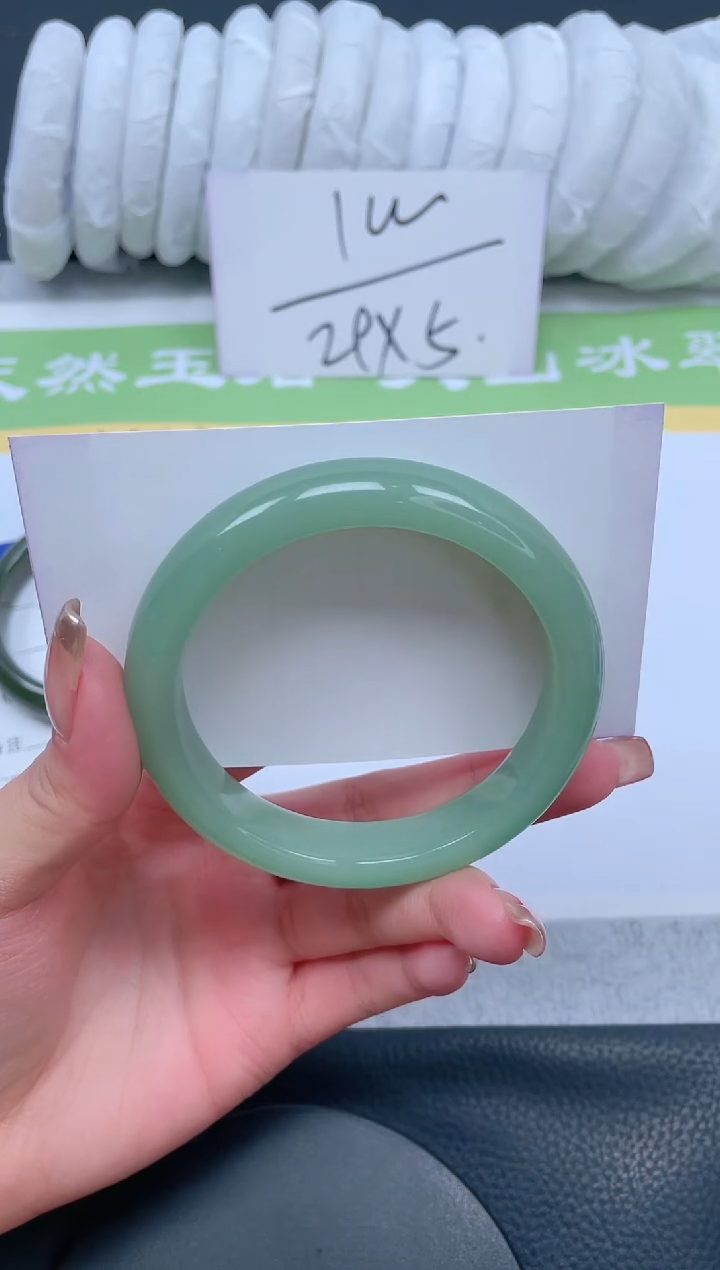 【闪购商品】石英质玉手镯未镶嵌A140-58+