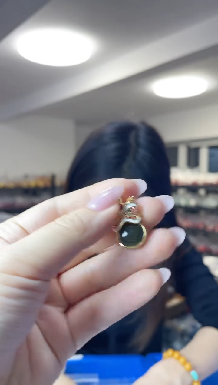 颈饰未镶嵌和田玉（多样性发一件）