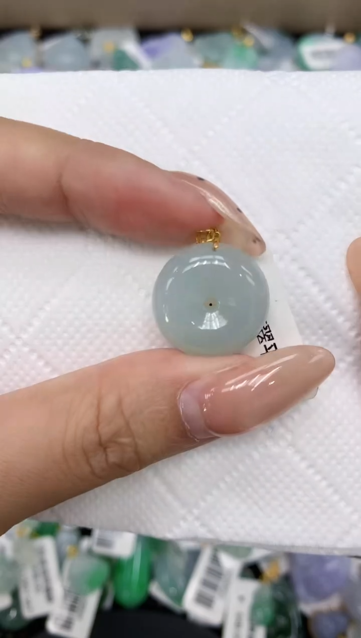 颈饰18K金镶嵌翡翠a货百元一下同包裹多件发出的只收取一单运费