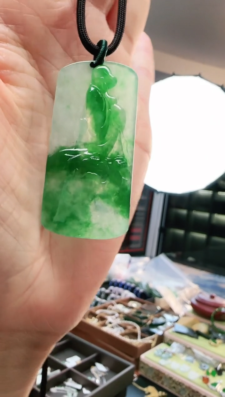 【闪购商品】翡翠颈饰未镶嵌吊坠