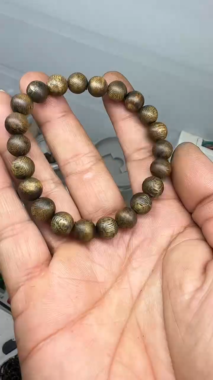 沉香手串乌身0.9规格单圈