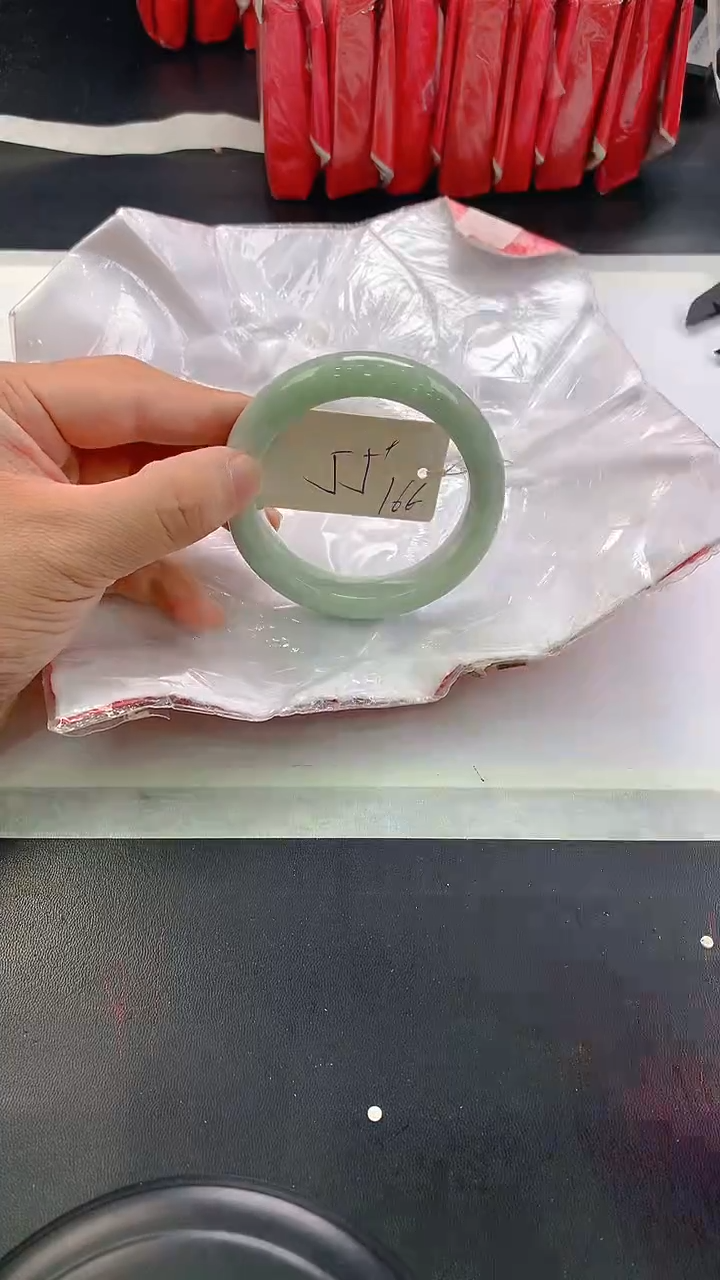未镶嵌手镯翡翠166