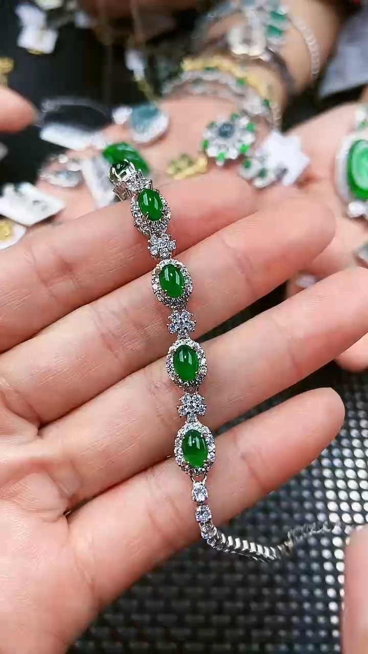 【闪购商品】翡翠手链未镶嵌11111111