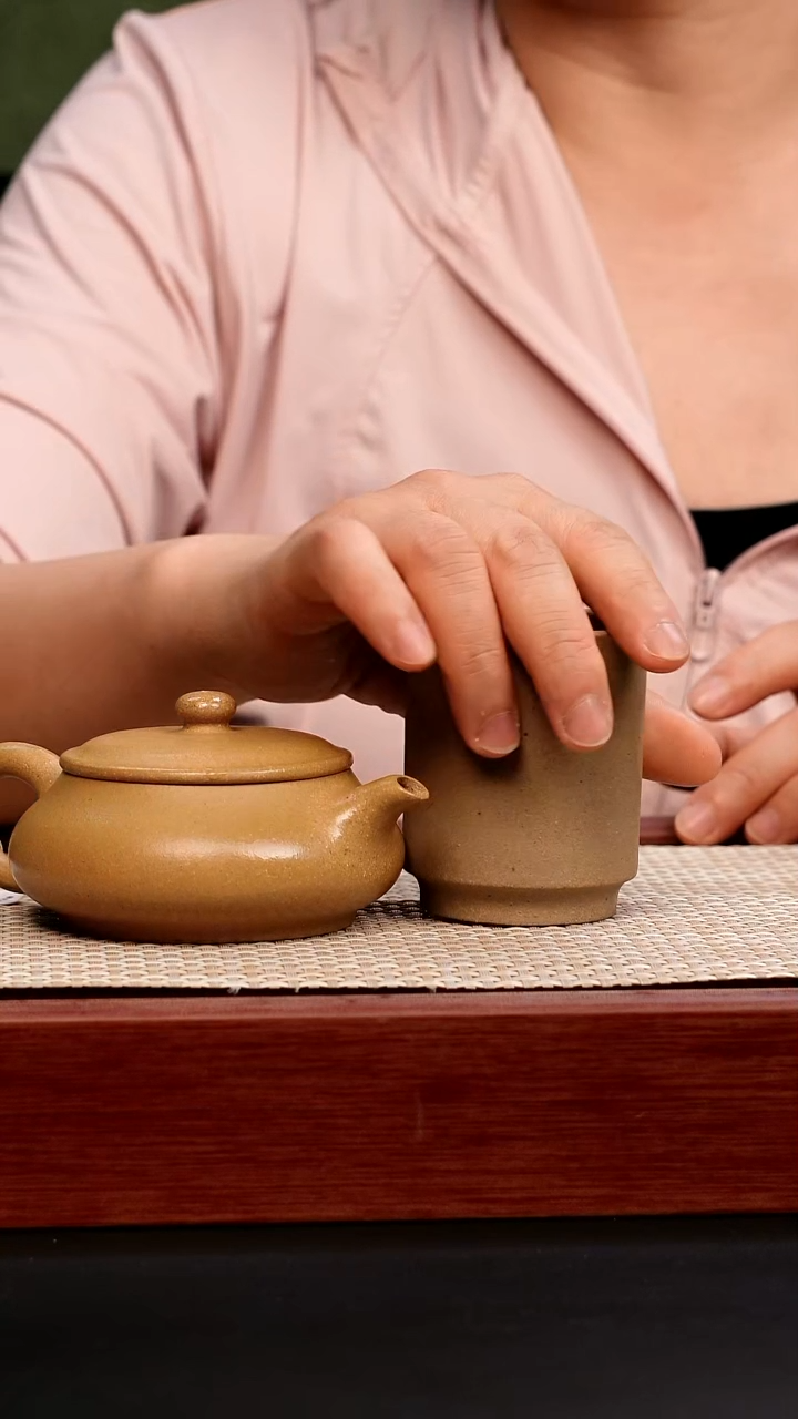 茶壶紫砂黄段泥平安喜乐明炉150cc（赠定制杯）