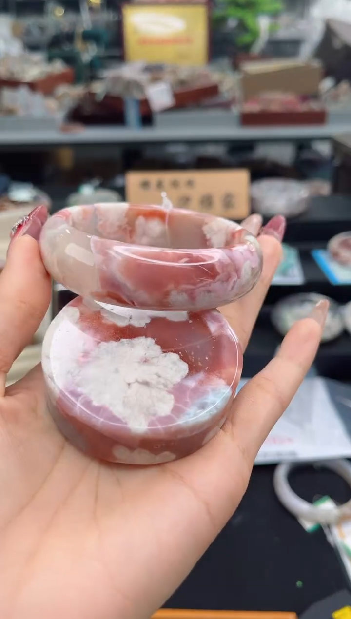 【闪购商品】石英质玉手镯未镶嵌58圈口（赠品镯心）2S9011