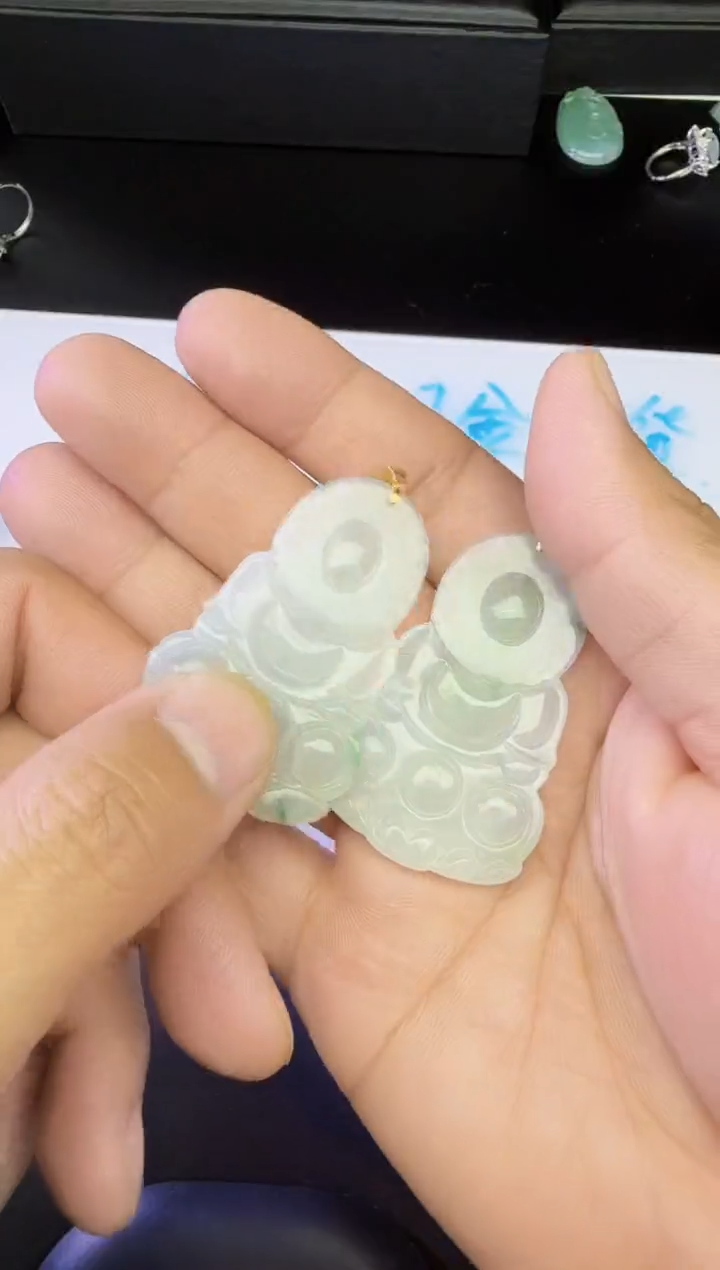 【闪购商品】翡翠颈饰未镶嵌观音