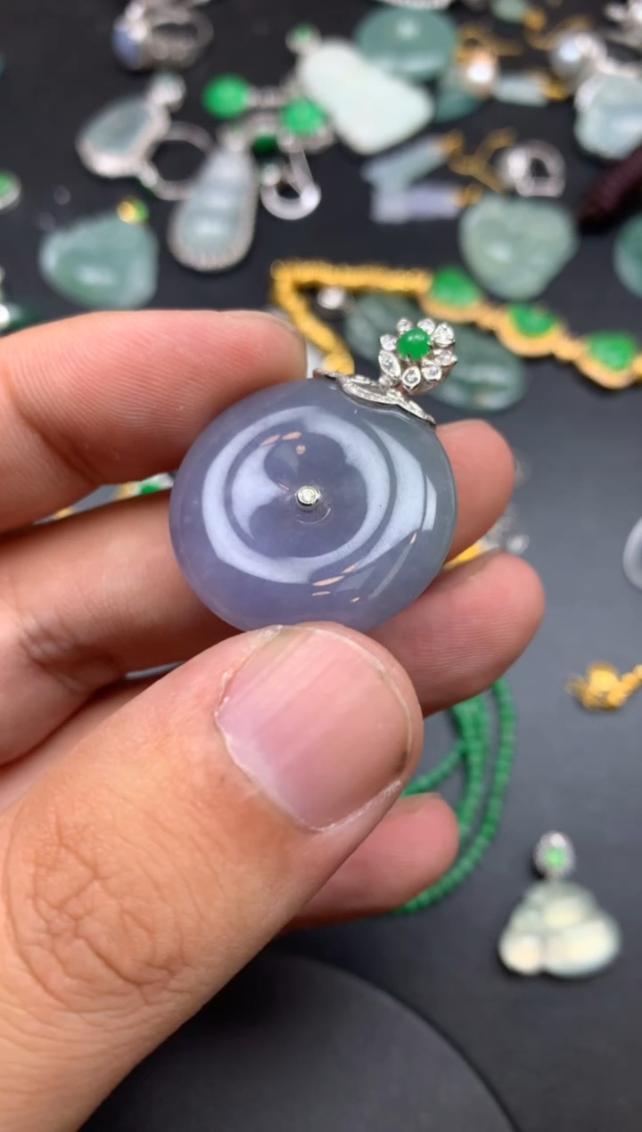 颈饰18K金镶嵌翡翠阮*金木商品不退不换