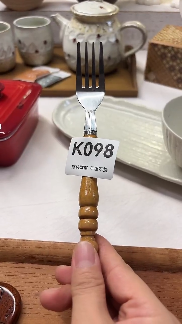 瓷片?**柠喵喵家都是大漂亮