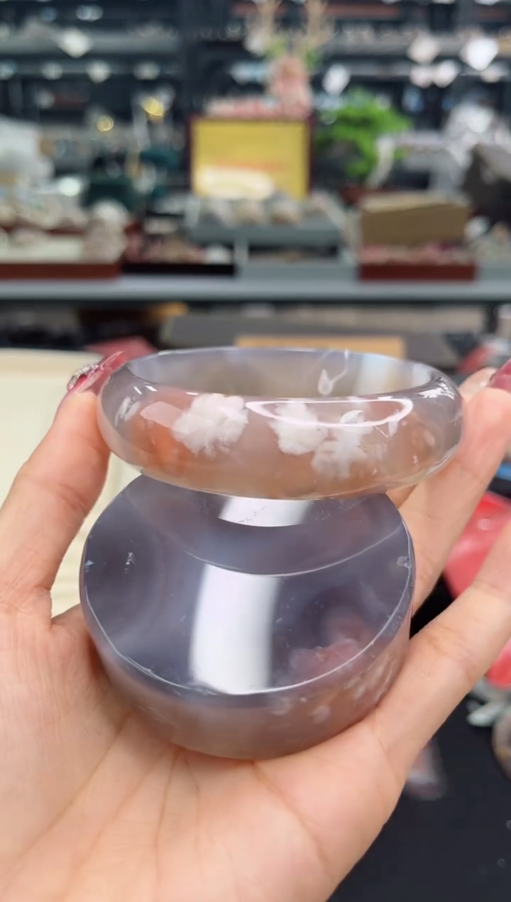 【闪购商品】石英质玉手镯未镶嵌64圈口（赠品镯心）65