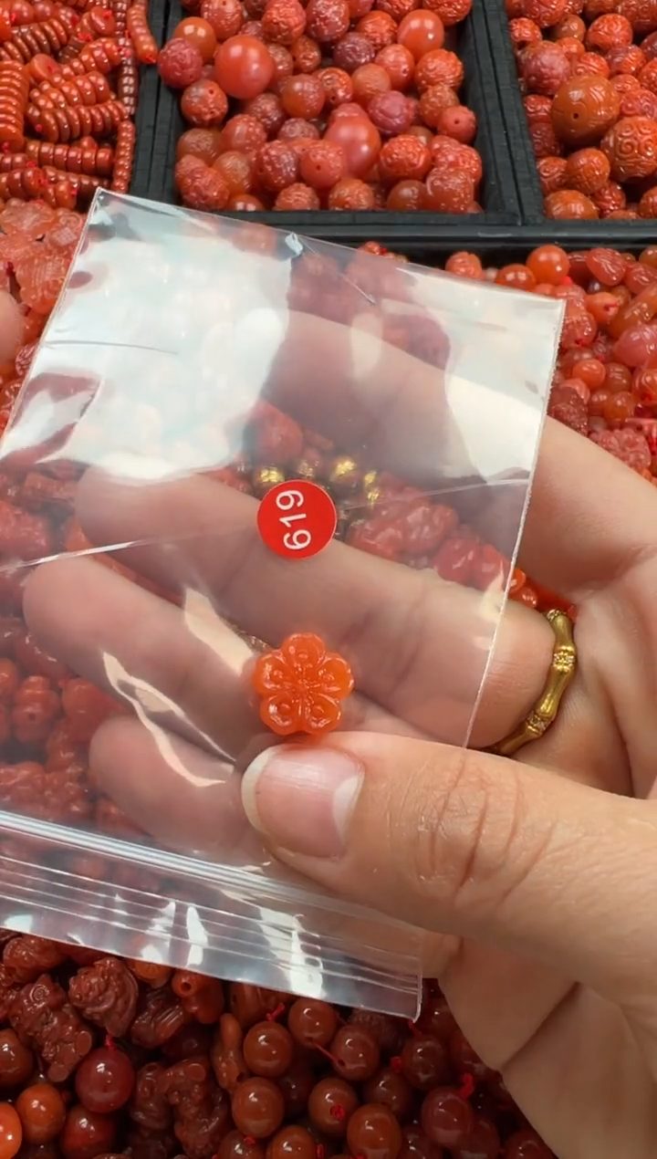 【闪购商品】南红玛瑙颈饰未镶嵌1