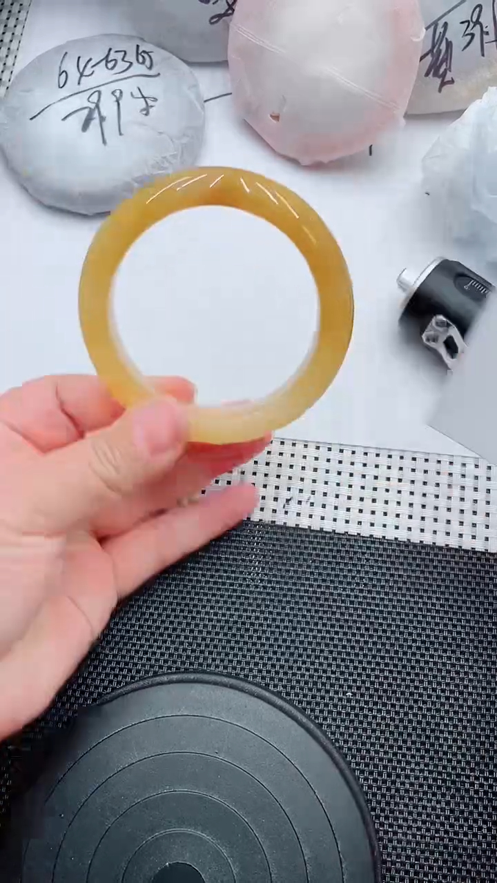 未镶嵌手镯石英质玉137-56-57