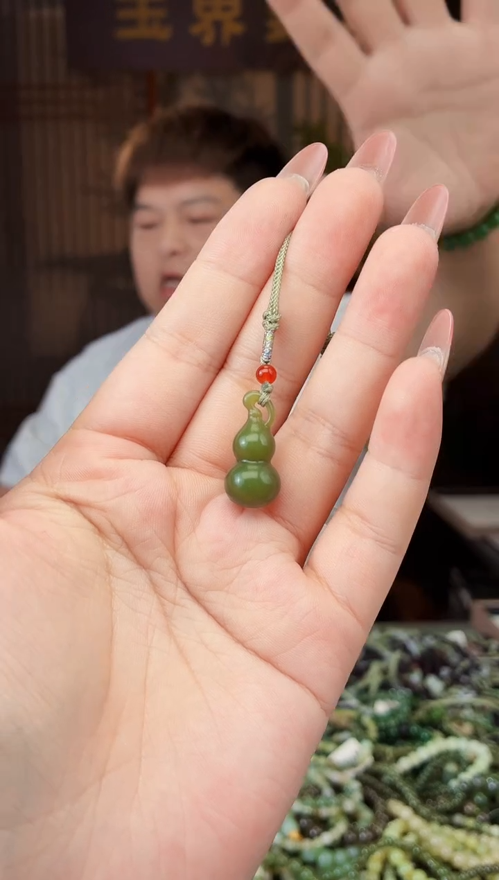 和田玉未镶嵌颈饰拍一发一