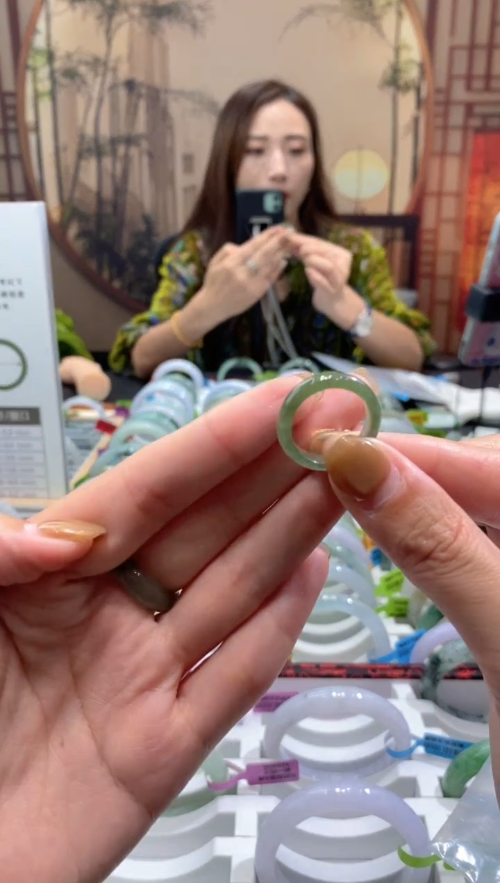 未镶嵌戒圈翡翠金****30000071381多样性发货/